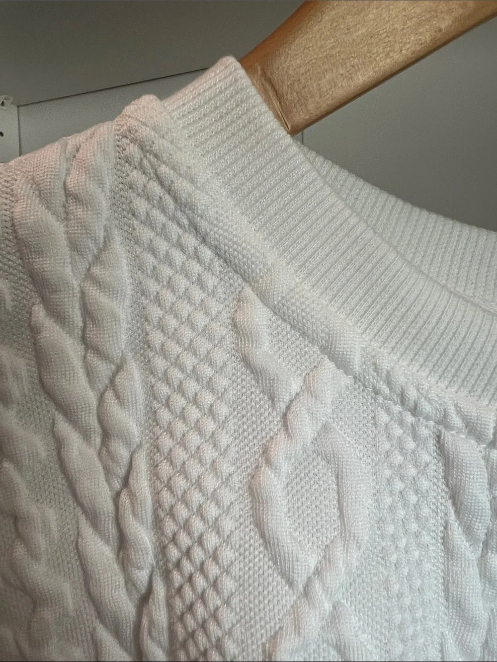 SHEIN White Cropped Cable Knit Crewneck Sweatshirt